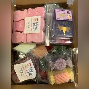 MYSTERY Box Of Premium Fall Halloween Multi Vendor Wax Melts - over 2 lbs!!